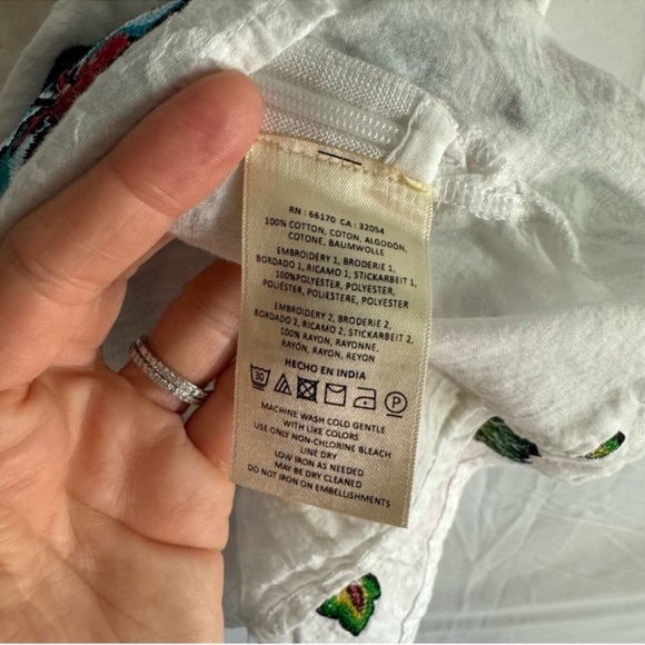 Maeve Anthropologie Sereno White Embroidered Rose Sleeveless Camisole Top Size 0 - Picture 7 of 9